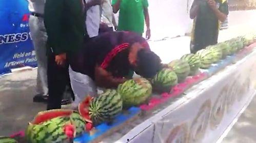 文安县网红吃瓜事件真相,真相背后引人深思