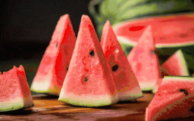 主打一个吃瓜现场的网红  第1张