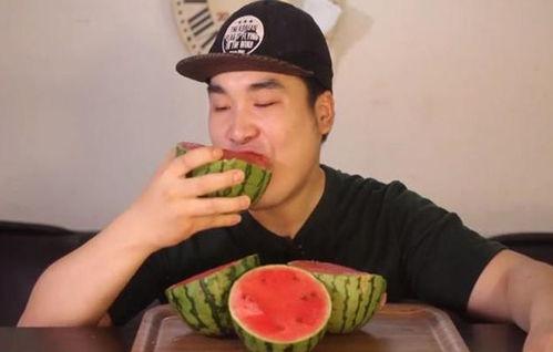 湘潭网红吃瓜事件是真的吗  第2张