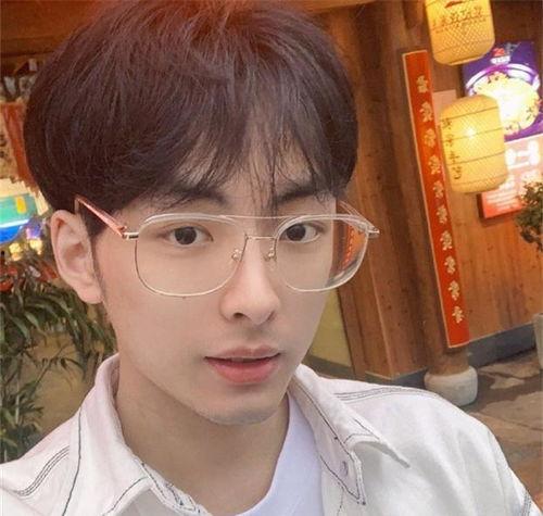 宜宾网红男博主吃瓜,揭秘网络热点背后的故事